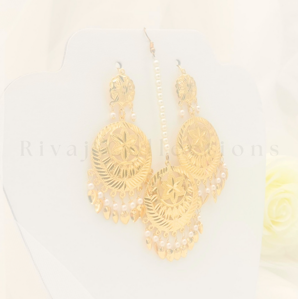 Gold Leaf Pearl Earring Tikka Set