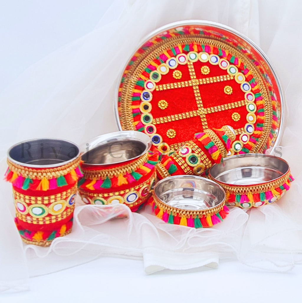 Red Tassel Mirror Detail Decorative Set