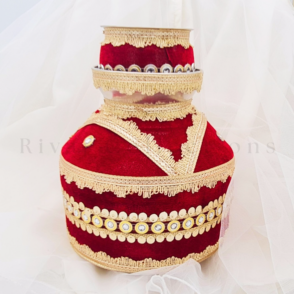 Lace Mirror Detail Jaggo Pots