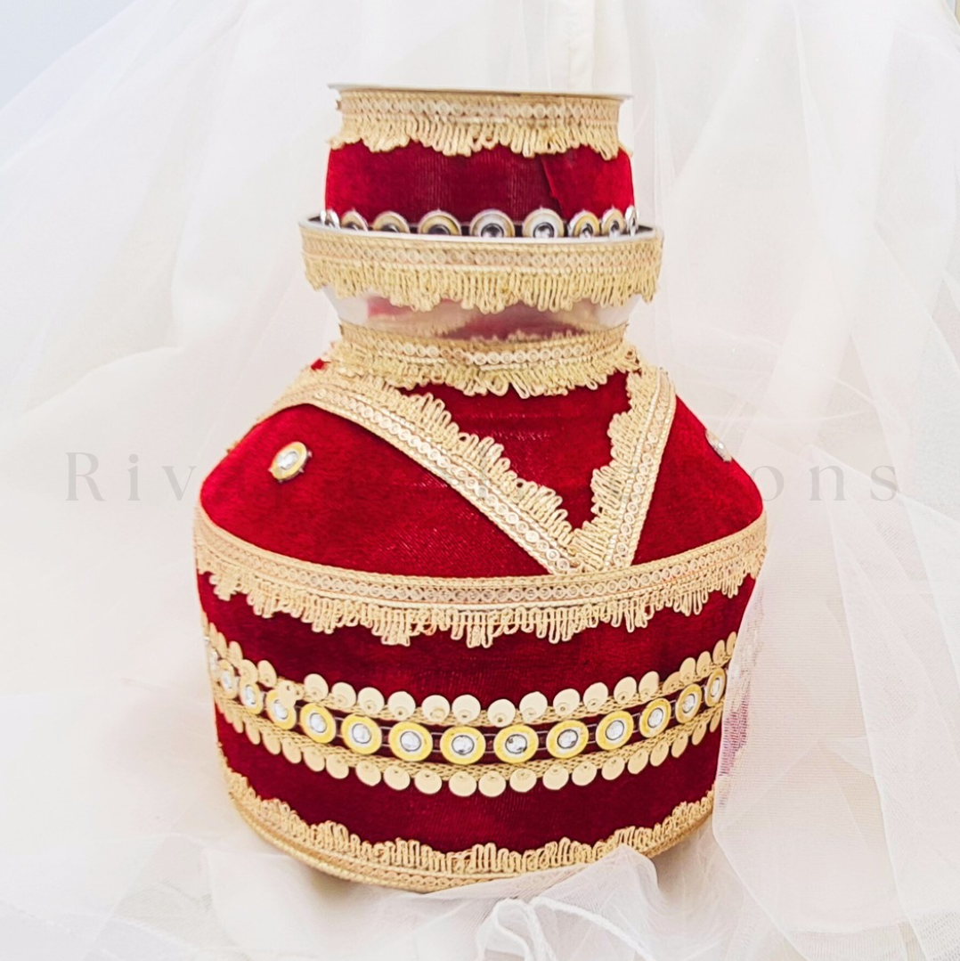 Lace Mirror Detail Jaggo Pots